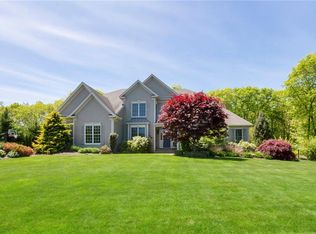 100 Lenihan Ln, East Greenwich, RI 02818