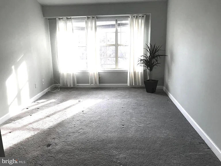 5918 Barbados Pl #202 — Photo 24