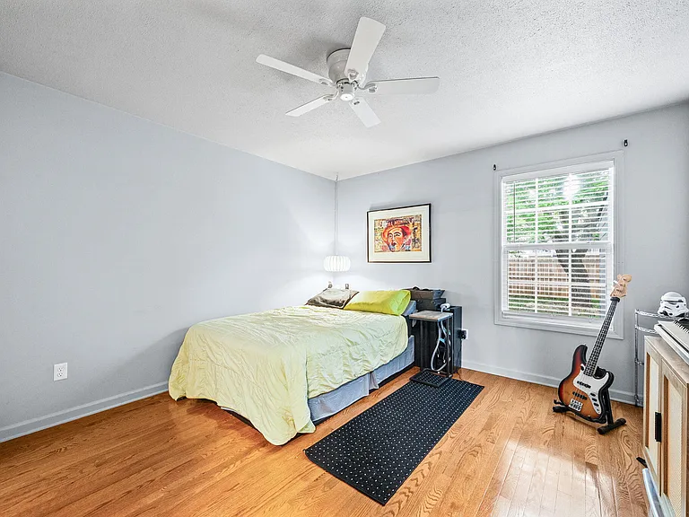 302 Northwind Dr — Photo 21