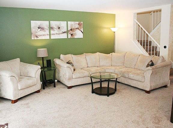 2nd image of 1189 Hunters Ln #1189