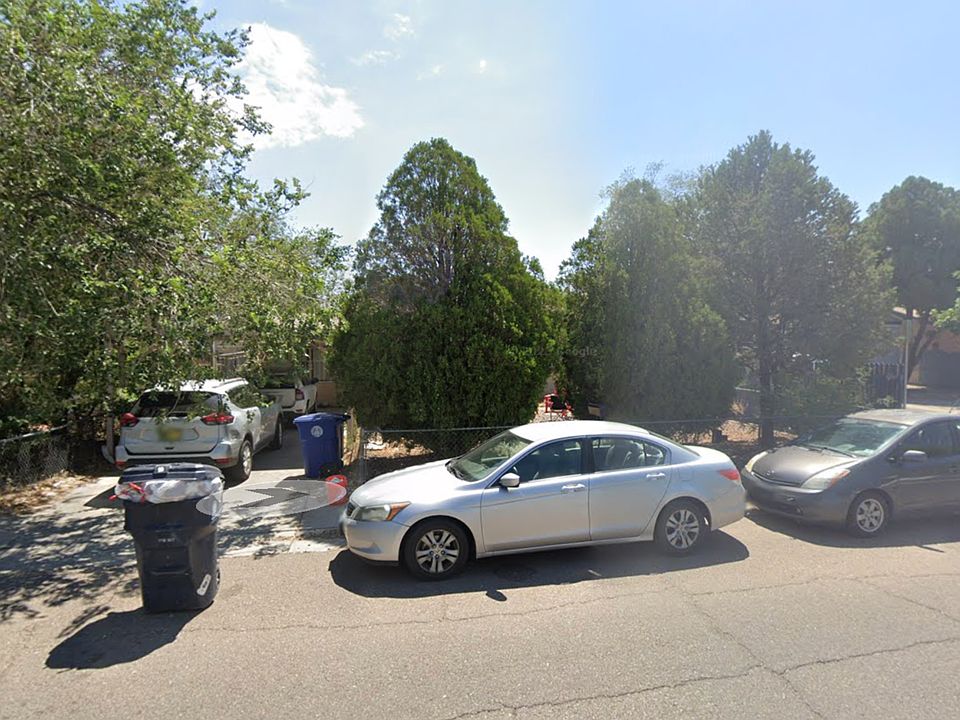 1st image of 1304 Buena Vista Dr SE #A