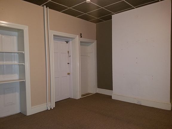 5th image of 511 W Market St Floor 1R