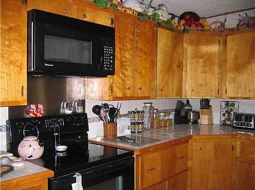 2nd image of 10517 Bandera Dr