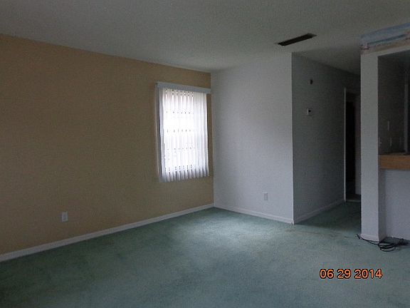 4th image of 3087 Sir Hamilton Cir