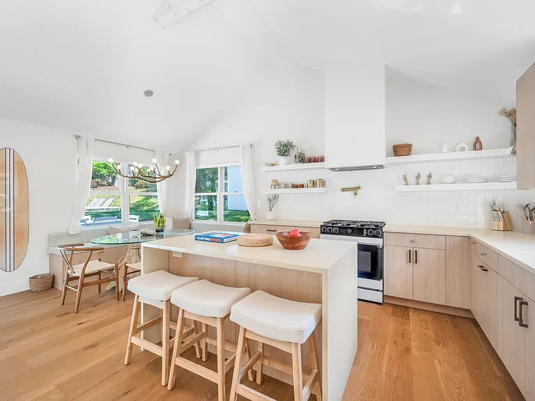 9 Pine Tree Rd — Photo 12