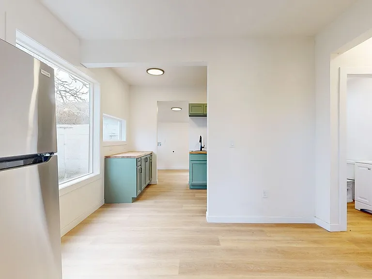 407 W Pine St — Photo 6