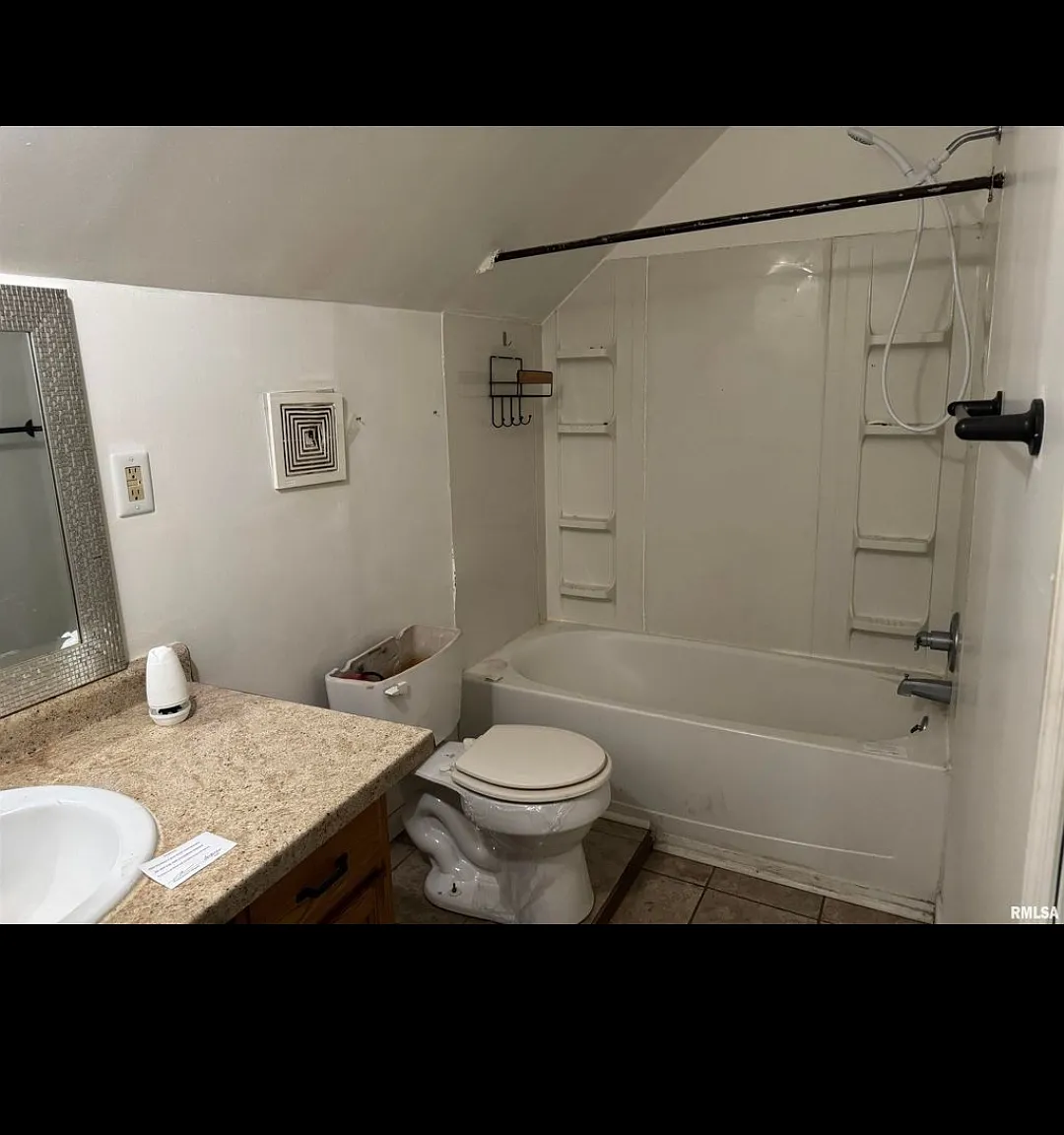 3 bed, 1348 sqft, $1,550 — Photo 2