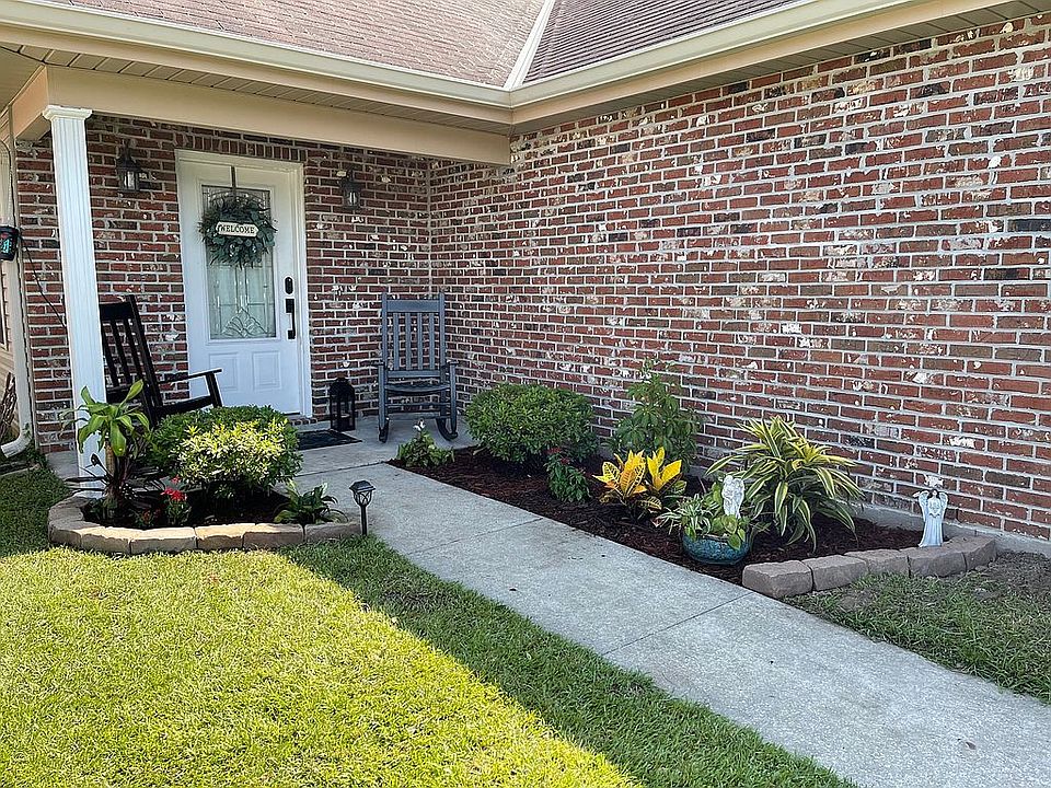 Front Yard Entrance