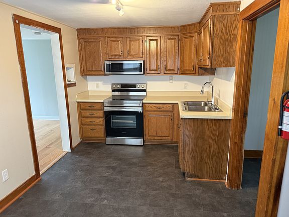 4th image of 515 E High St