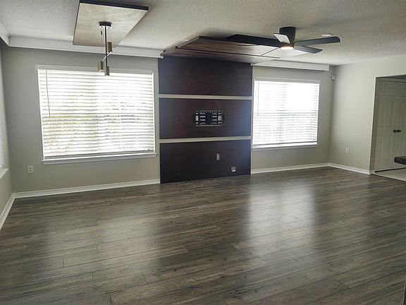 4th image of 6351 Cottage Woods Dr