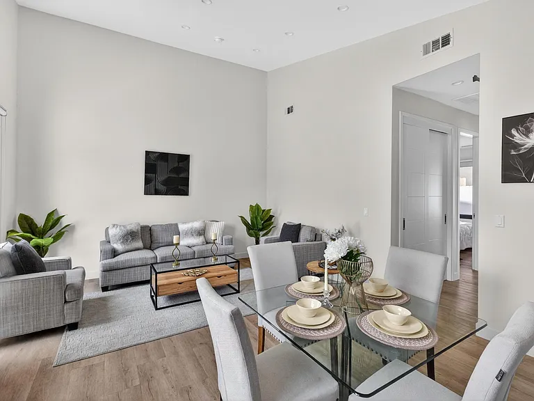 24676 Woodward Ave #C — Photo 2