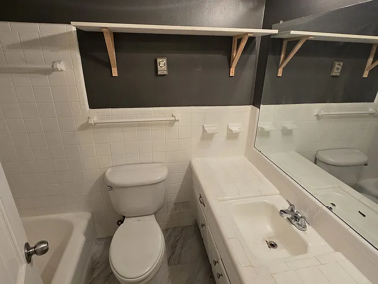 2020 Beech Ave #B12 — Photo 11