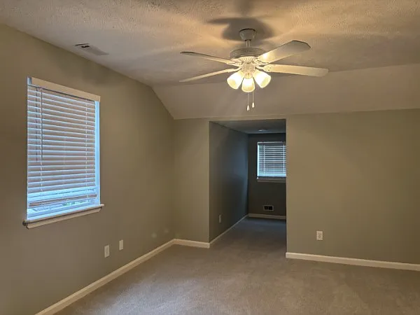 2141 Wooddale Ln — Photo 16