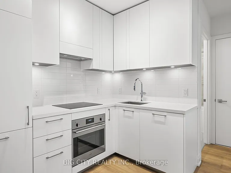 36 Brentcliffe Rd #201 — Photo 10