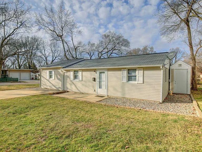 302 Greenview Dr — Photo 11