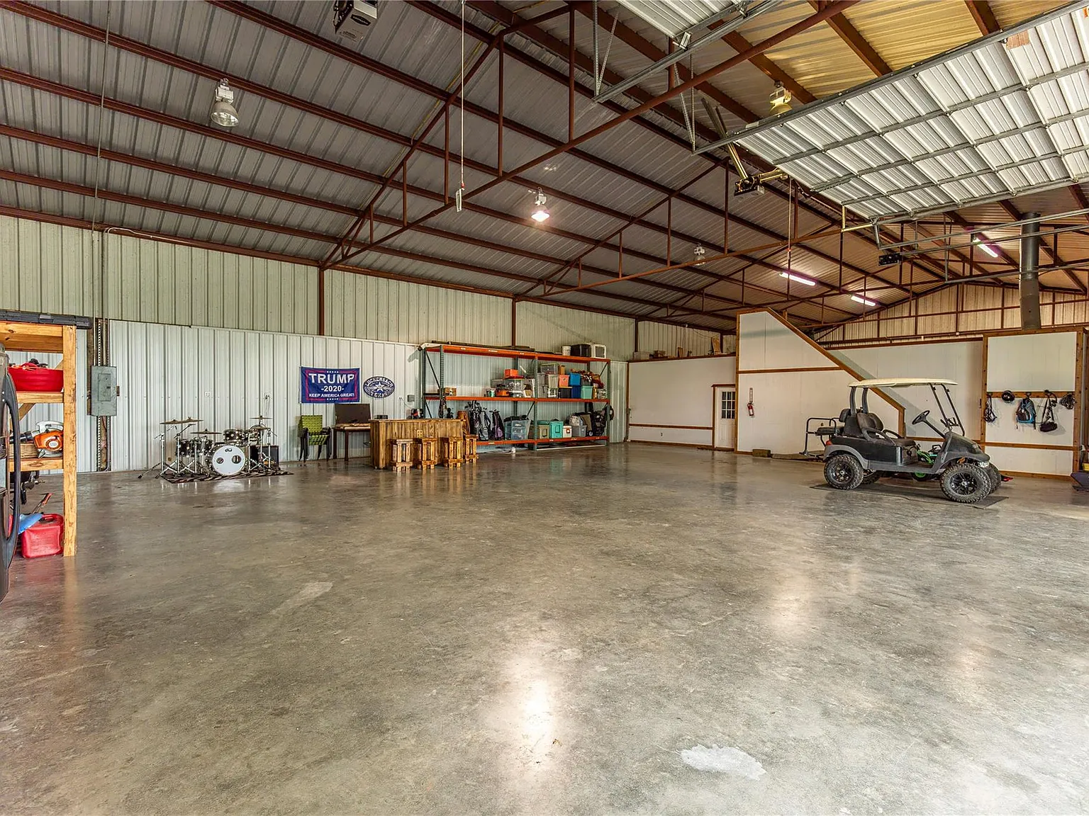 3 bed, 2.0 bath, 2000 sqft, $5,000 — Photo 3