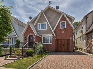 116 W 45th St, Bayonne, NJ 07002