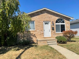 17245 Martin Rd, Roseville, MI 48066