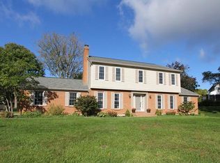 1870 Cortina Dr, Dayton, OH 45459