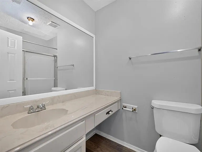 2403 Autumn Springs Ln — Photo 21