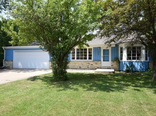 8223 N 44th St, Brown Deer, WI 53223