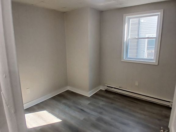 4th image of 478 N Pennsylvania Ave #1L