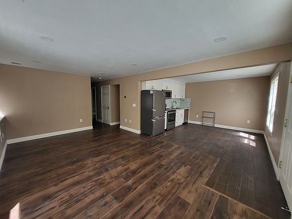 3rd image of 218 Spring St #1