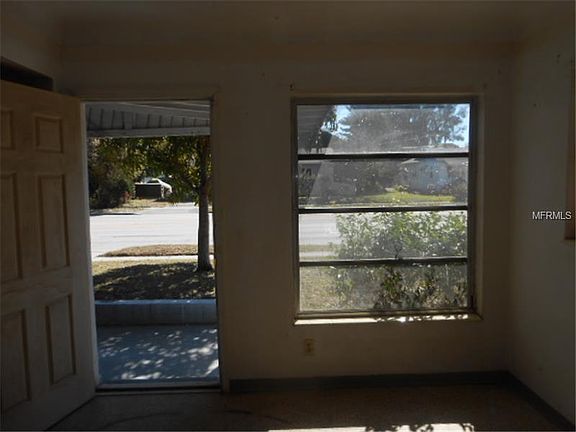 5th image of 2579 38th Ave N