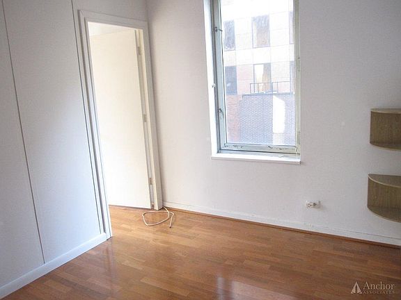 4th image of 145 E 48th St APT 9G
