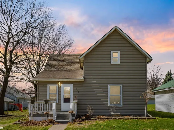 105 N Vernon St, Conrad, IA 50621