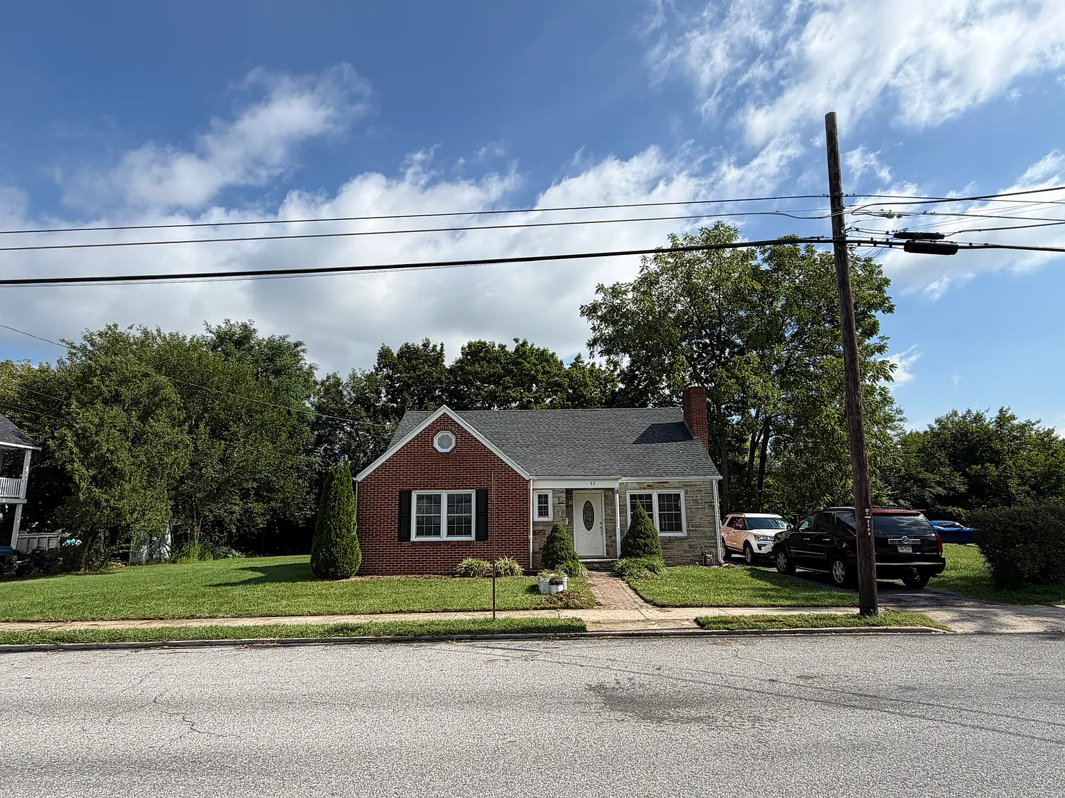 3 bed, 1696 sqft, $2,000 — Photo 1