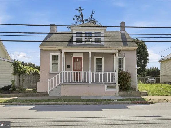 105 S Artizan St, Williamsport, MD 21795