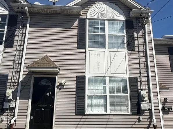 6671 Musgrave St, Philadelphia, PA 19119