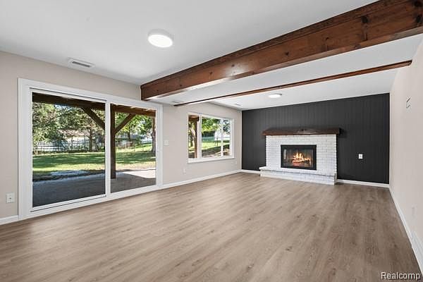 1960 Glen Iris Dr, photo 27