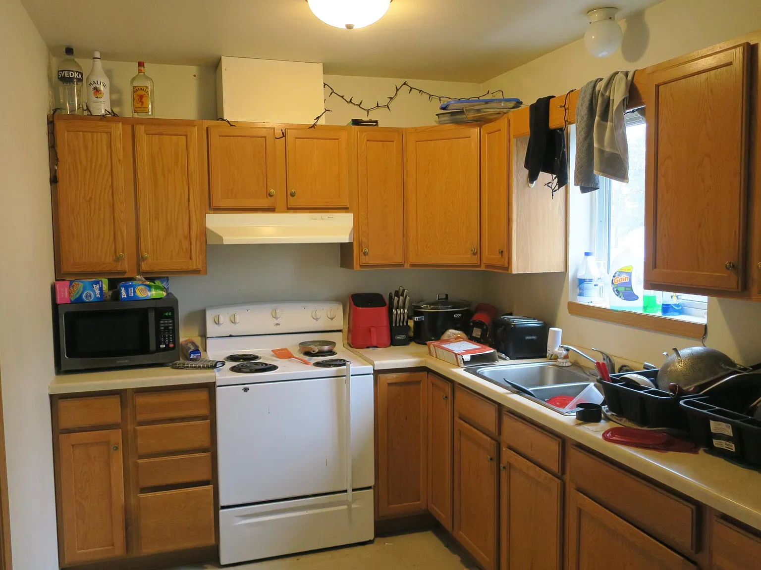 4 bed, 1400 sqft, $1,640 — Photo 2