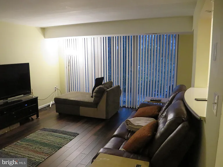 1413 Northgate Sq #1C — Photo 21