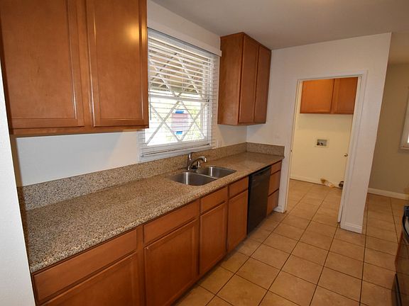 5th image of 20838 Bassett St