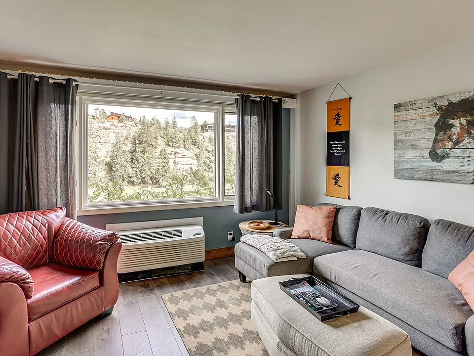 949 E 2nd Ave #2-ID1631300P
