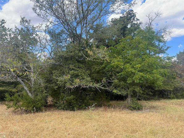 27141 Rock Island Rd, Hempstead, TX 77445