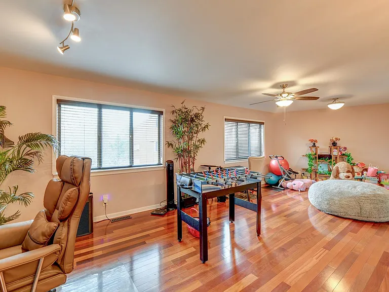 572 Sanderling Ct — Photo 14
