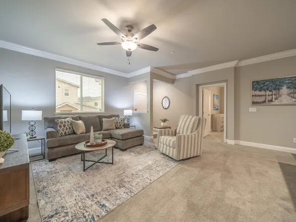 872 Congaree Ln, Redding, CA 96001