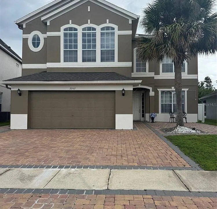 2262 Windcrest Lake Cir