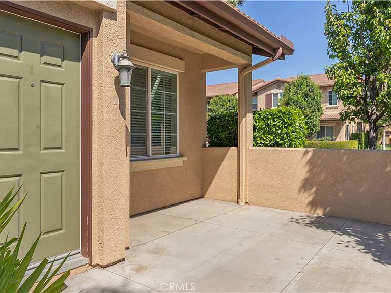 399 W Mountain Holly Ave — Photo 3