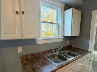 1272 Pleasant St, New Bedford, MA 02740