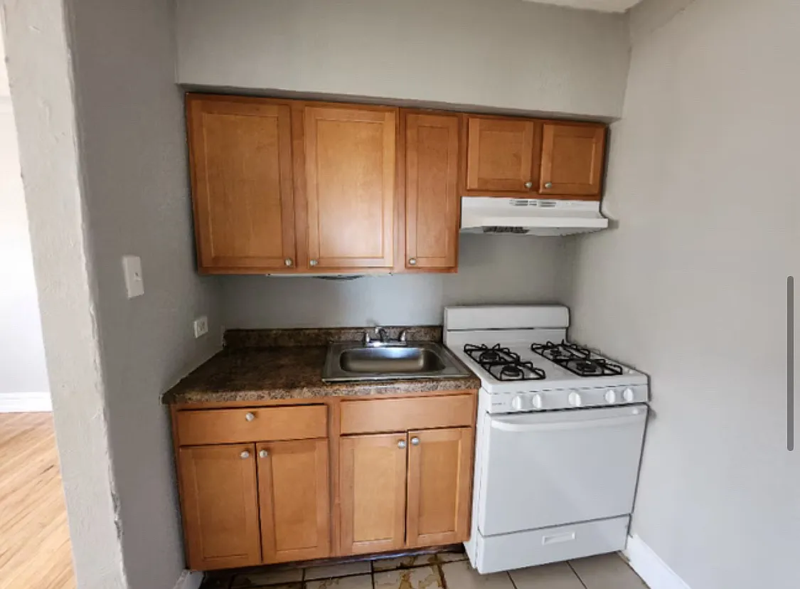 9453 S Loomis St — Photo 3