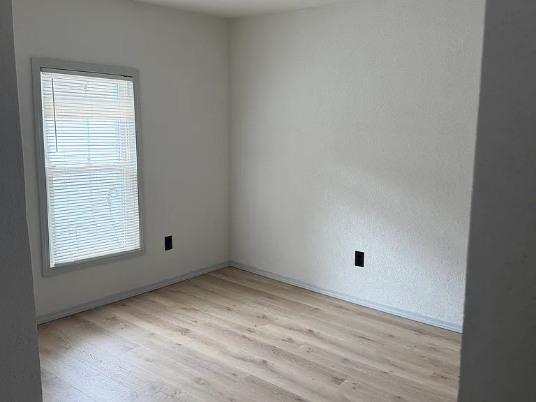 12 Mohawk St #4 — Photo 7
