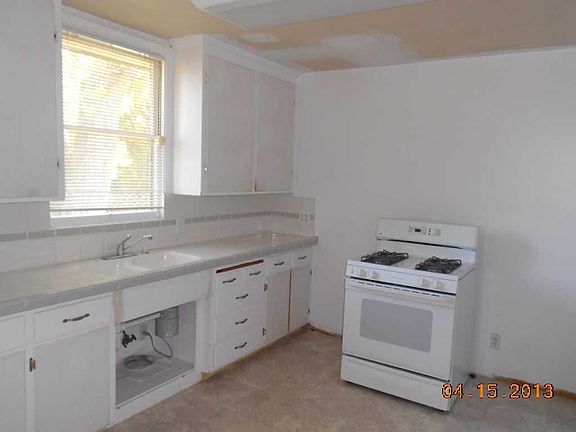 3rd image of 187 Riverview Dr