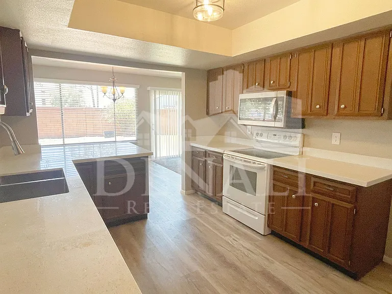 2243 W McRae Way — Photo 10