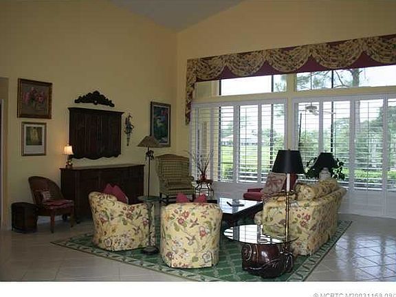 3rd image of 1672 NW Buttonbush Cir E