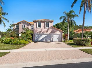 9725 SE Crape Myrtle Ct, Hobe Sound, FL 33455
